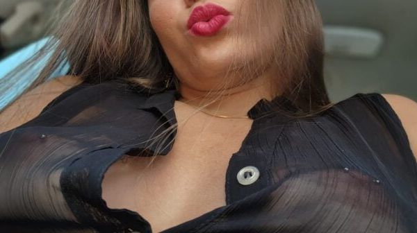 Olá, amores. Tenho 23 aninhos, sou nova por aqui! Loirinha, branquinha do corpinho natural, olhos esverdeados, seios rosinhas naturais, pepeca greluda te esperando. Dependendo da higiene faço oral sem camisinha com finalização, permito finalização no rosto, seios e boca. Te aguardo para satisfazer seus desejos.Horário de atendimento: Das 09:00 às 22:00 horasCachês: R$ 80,00 – 30 minutos R$ 120,00 – 1 hora R$ 150,00 – 1 hora e 30 minutos R$ 250,00 – 2 horas.
